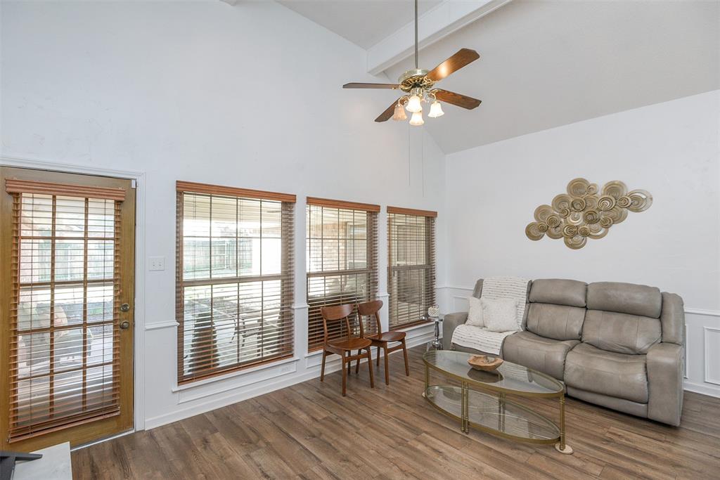 1110 Shady Oak Trail
