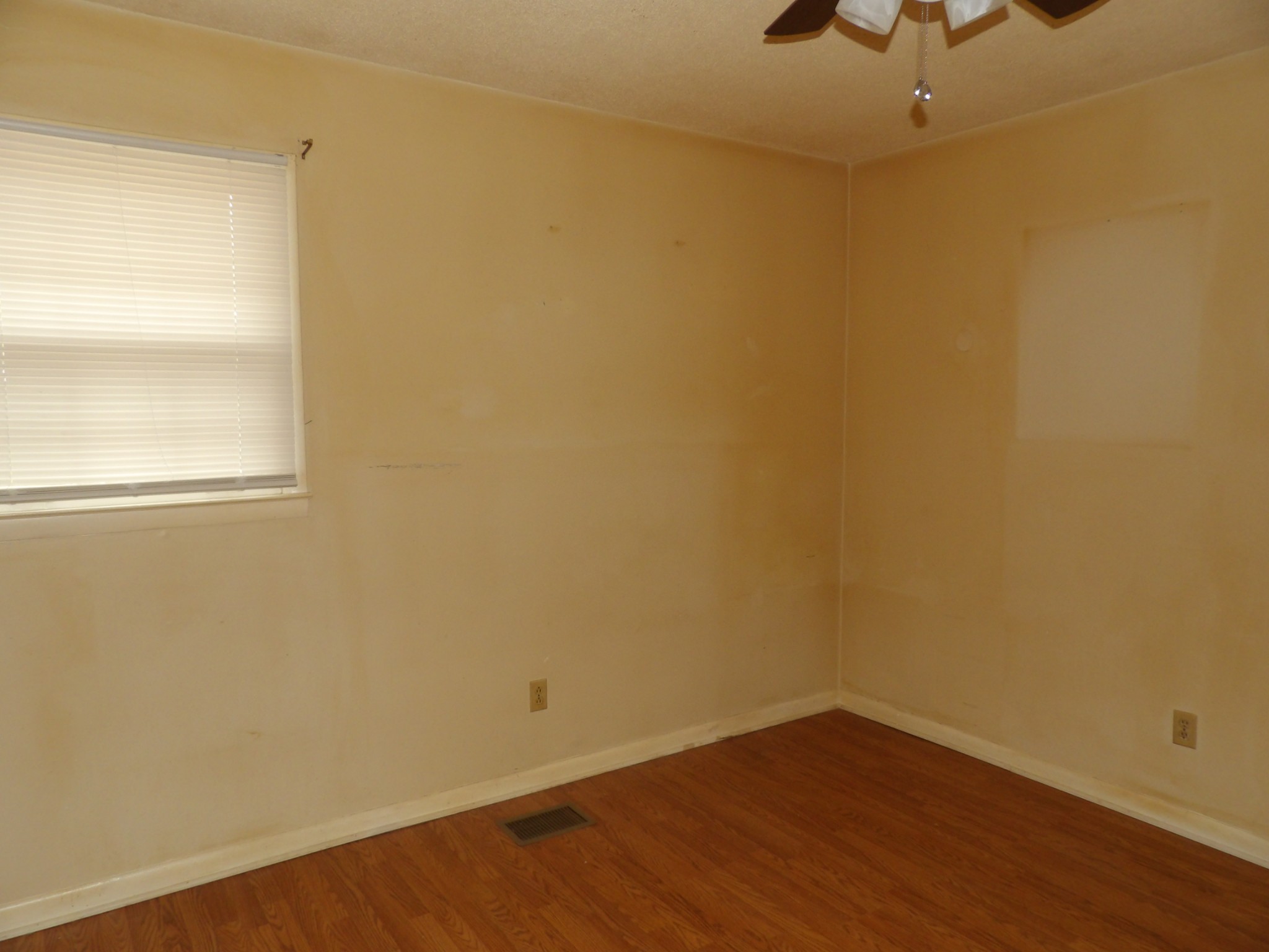 121 Eze Ave