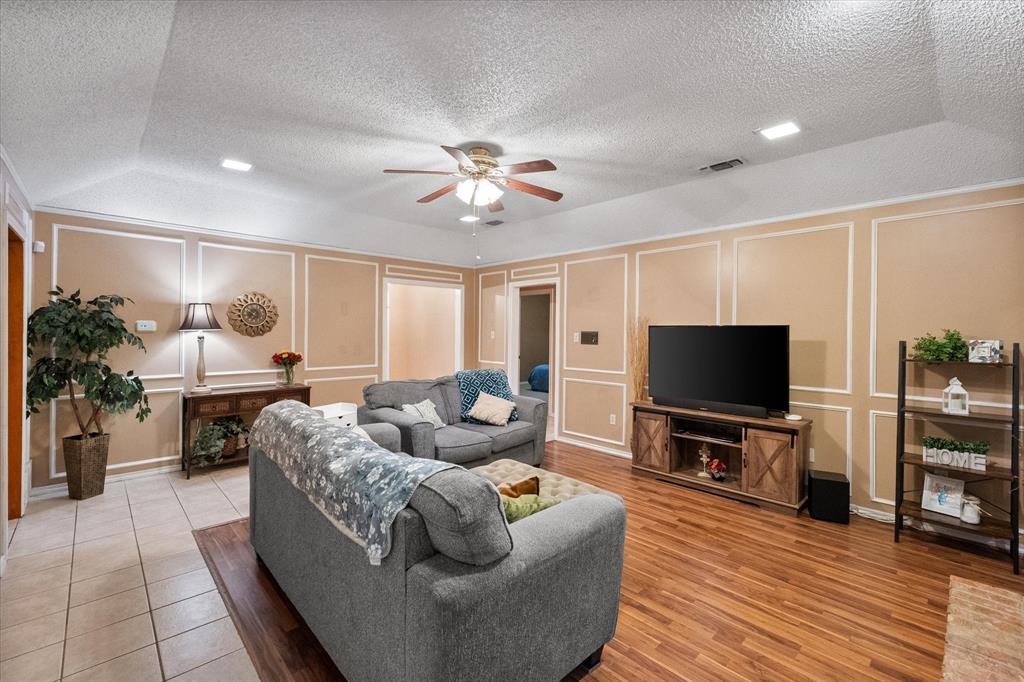 1504 Arrowhead Drive