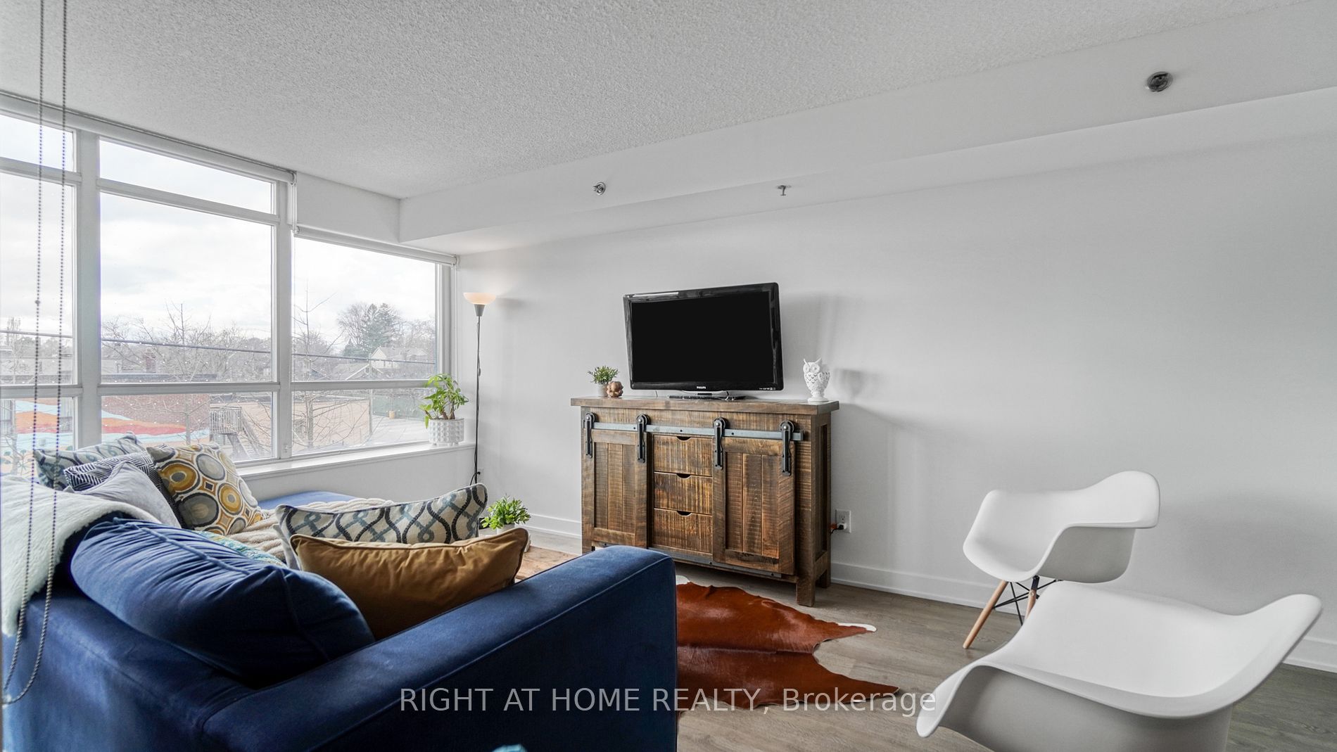 11 Superior Ave 207