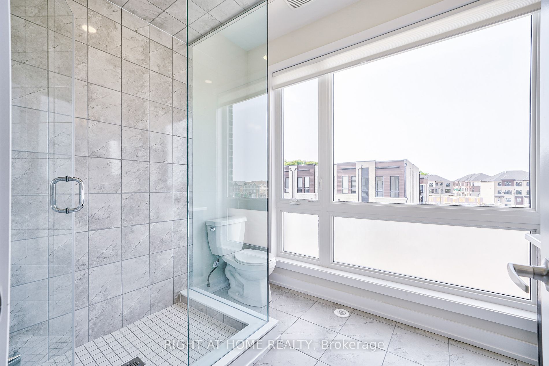 121 Stauffer Cres