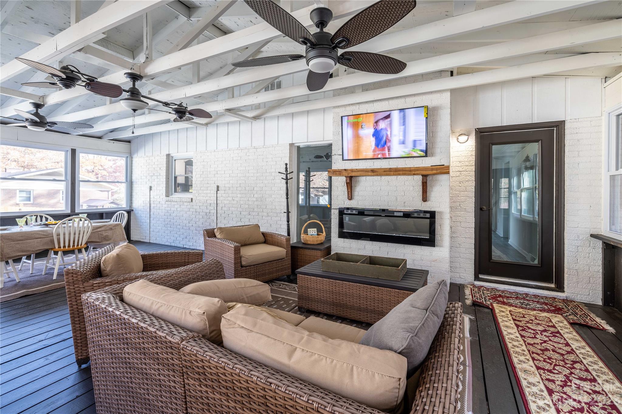 220 Holly Hills Drive