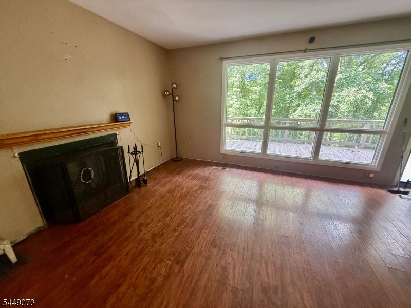 352 Buckhorn Dr