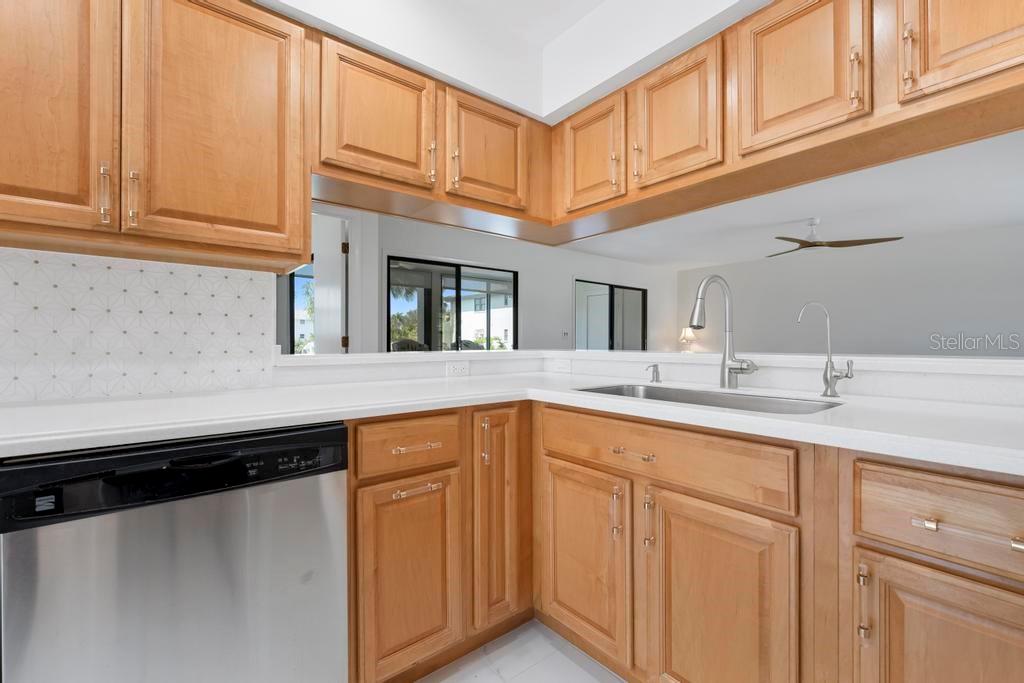 4255 Gulf Drive 116