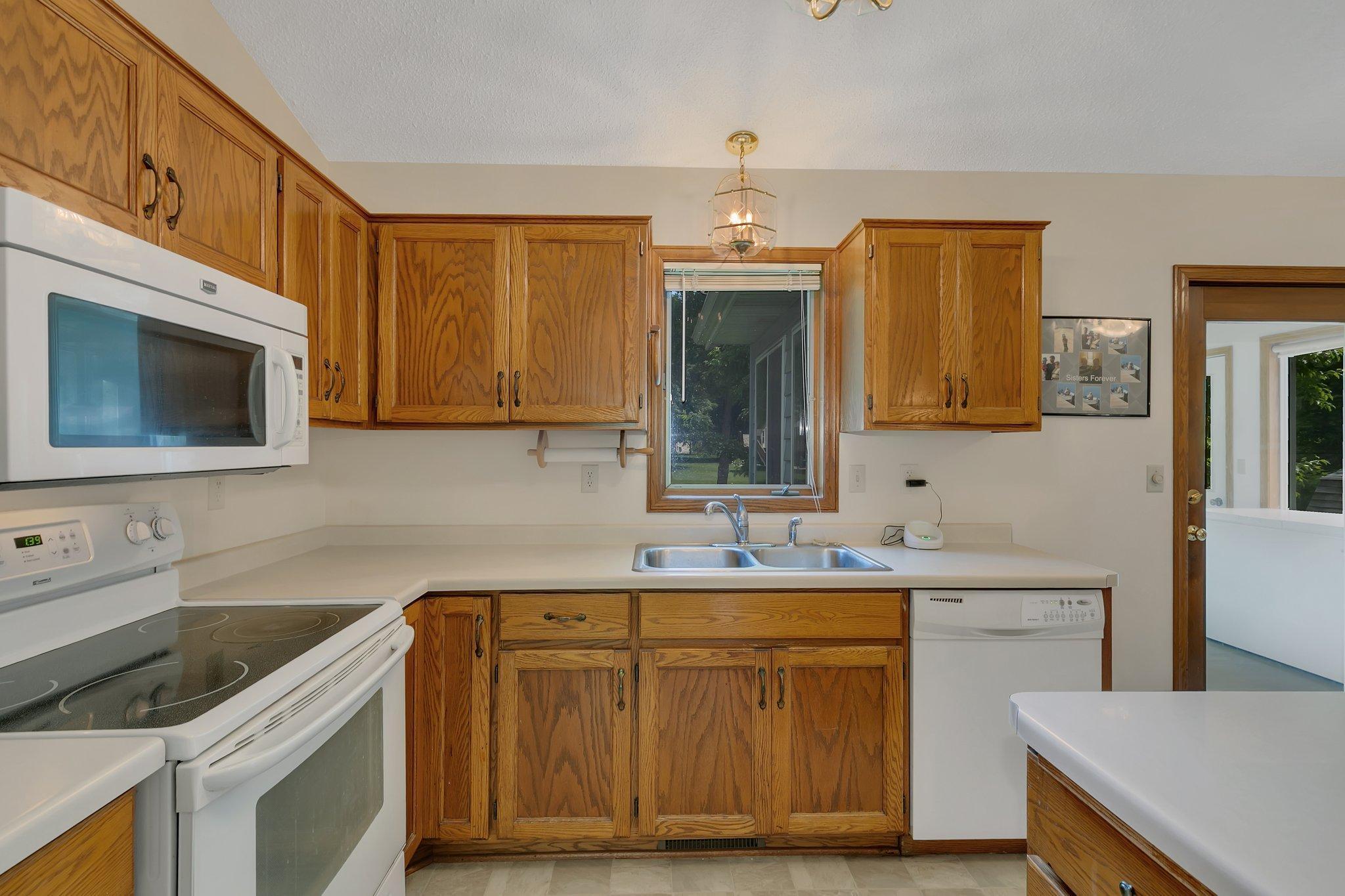 104 9th Avenue N