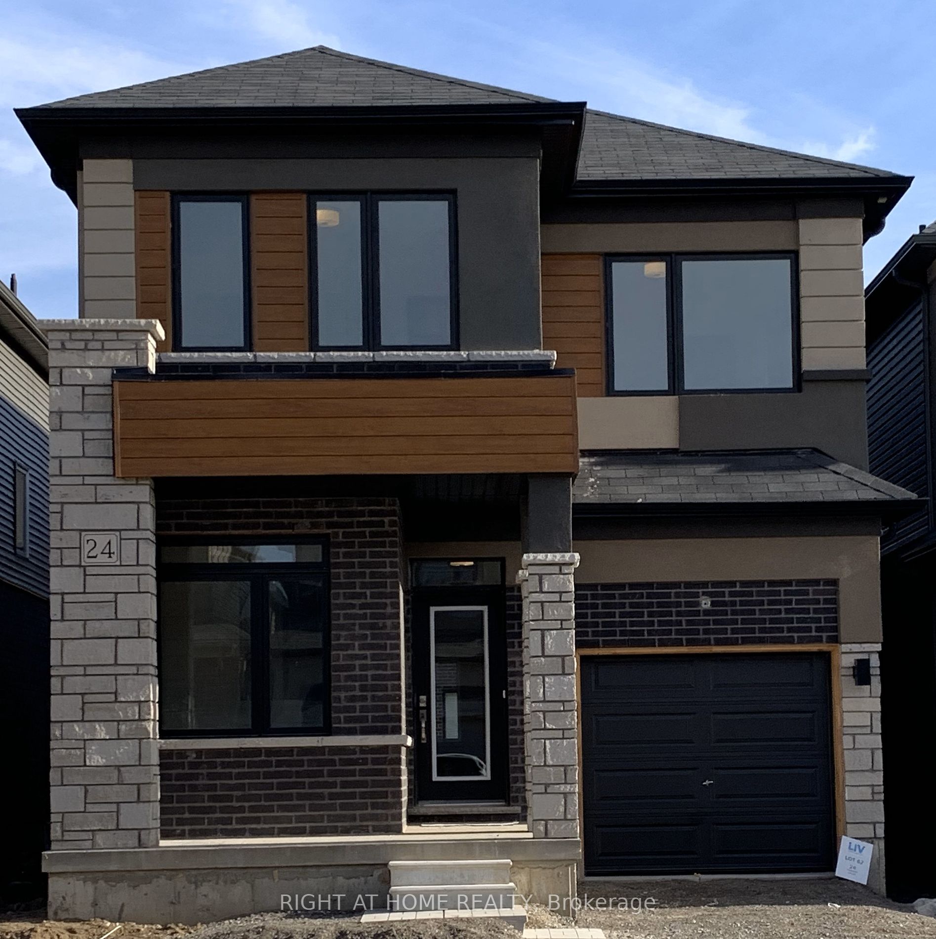 24 Tooker Dr
