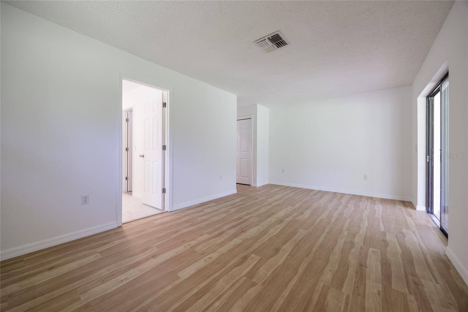 3207 E Withlacoochee Trail