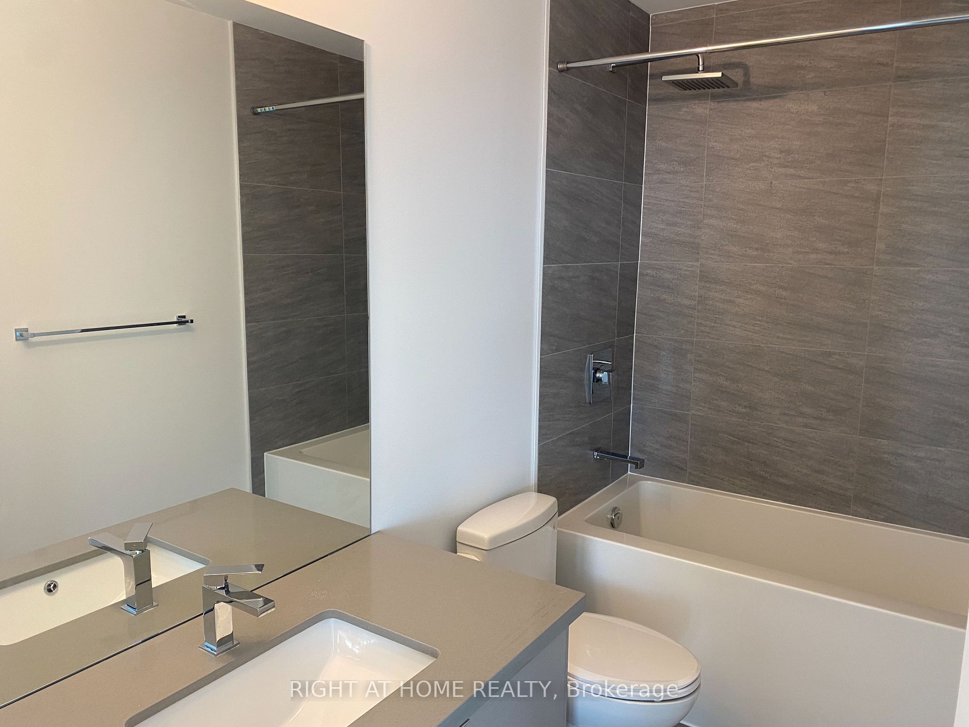 297 Oak Walk Dr 2503