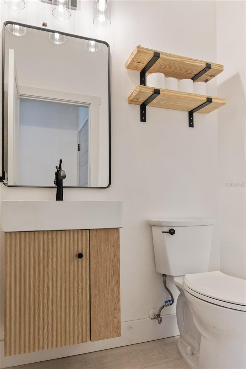 2727 W Chestnut Street