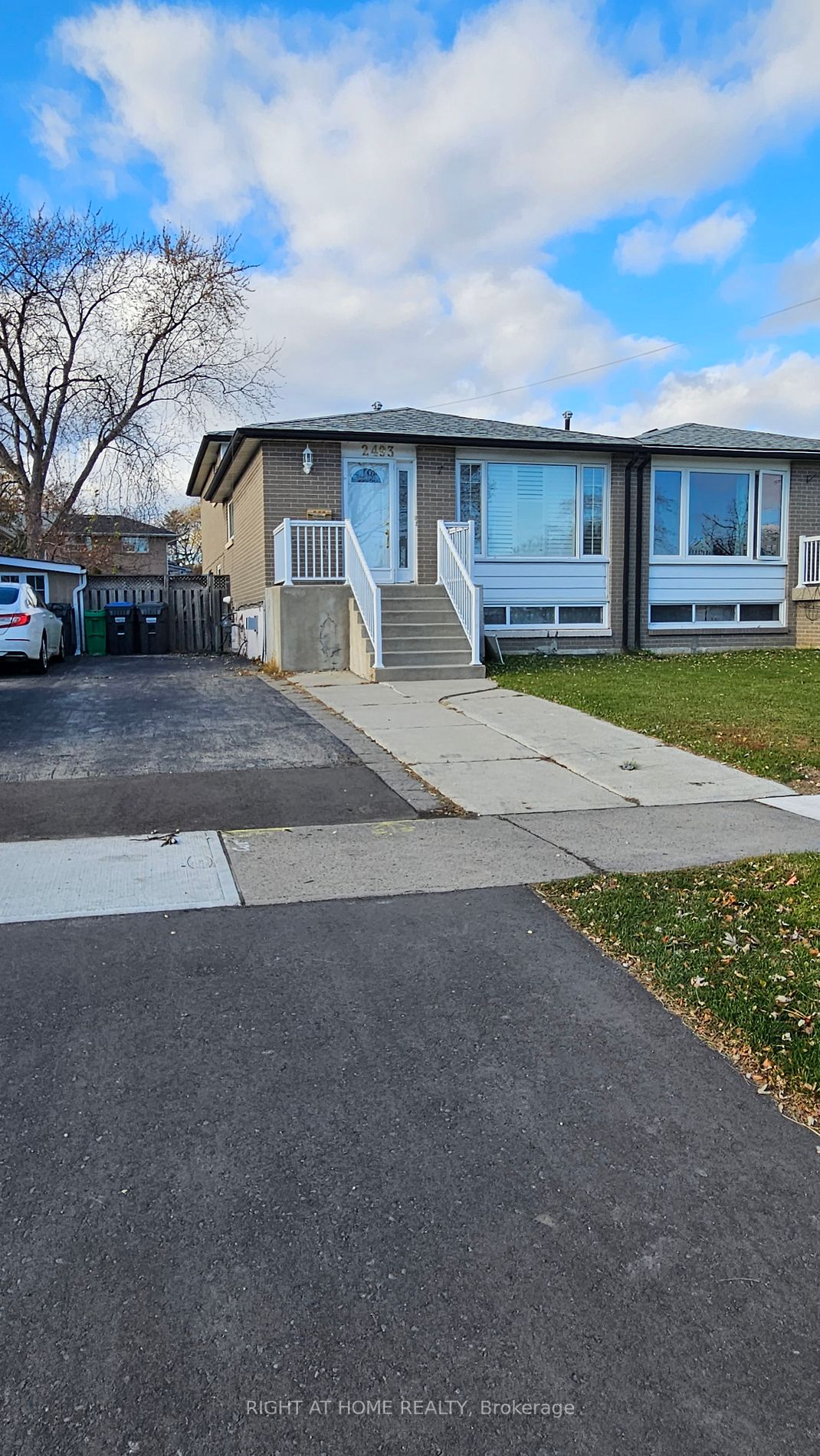 2493 Harman Crt Upper