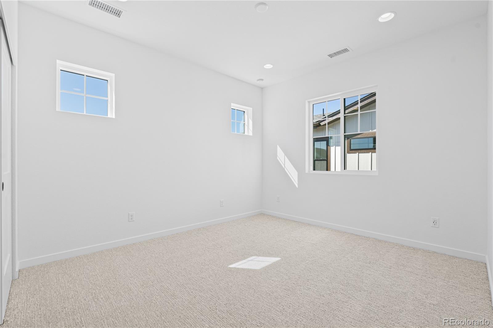 8892 Springsong Lane