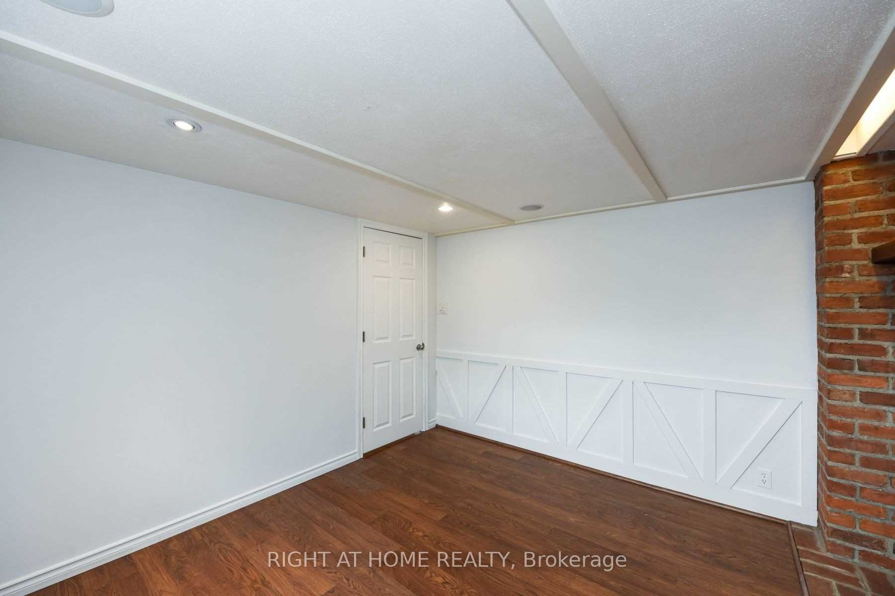 31 Griggsden Ave Lower