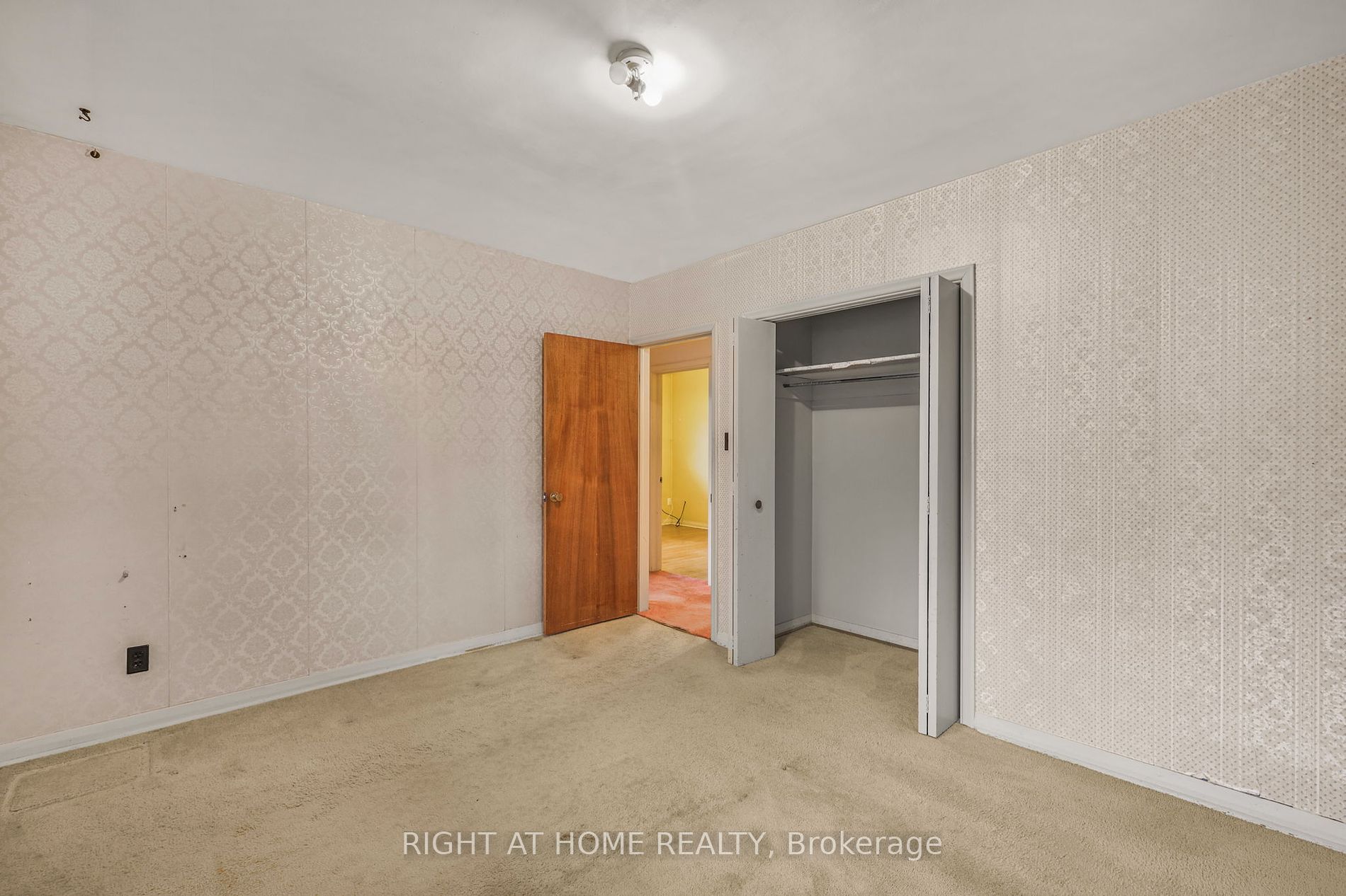 74 Cornerbrook Dr