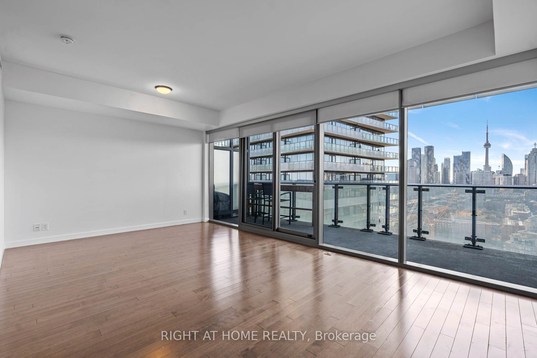 390 Cherry St 2501