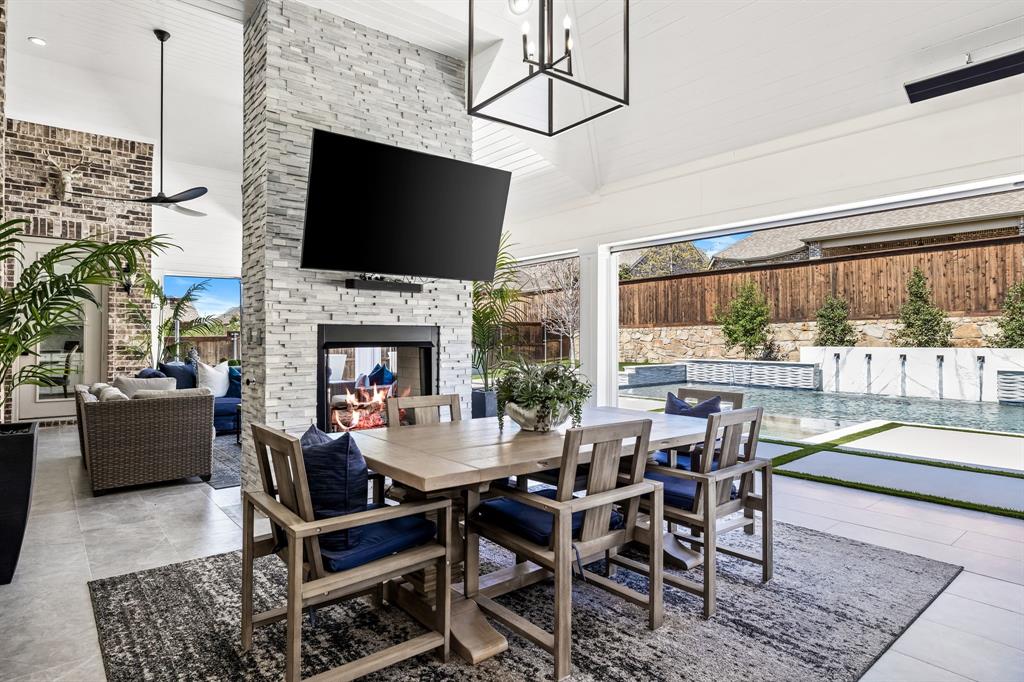 2710 Corral Drive