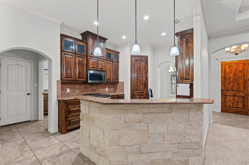 8922 Bellechase Road