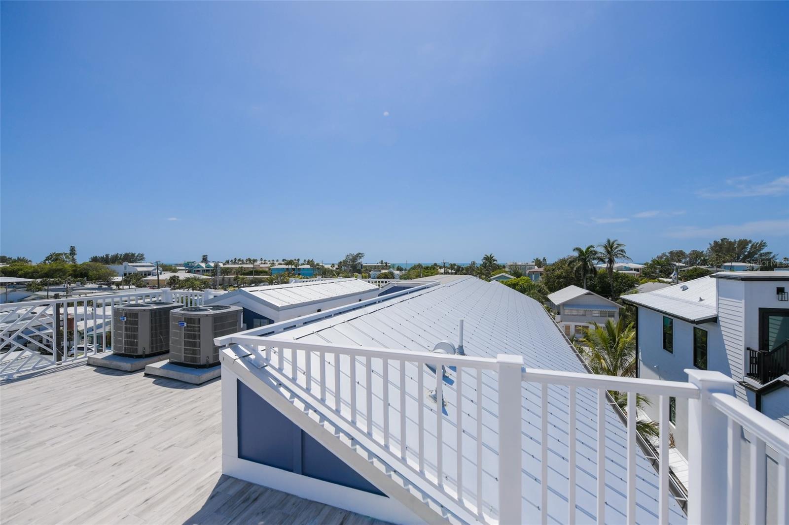 201 Bay Drive N