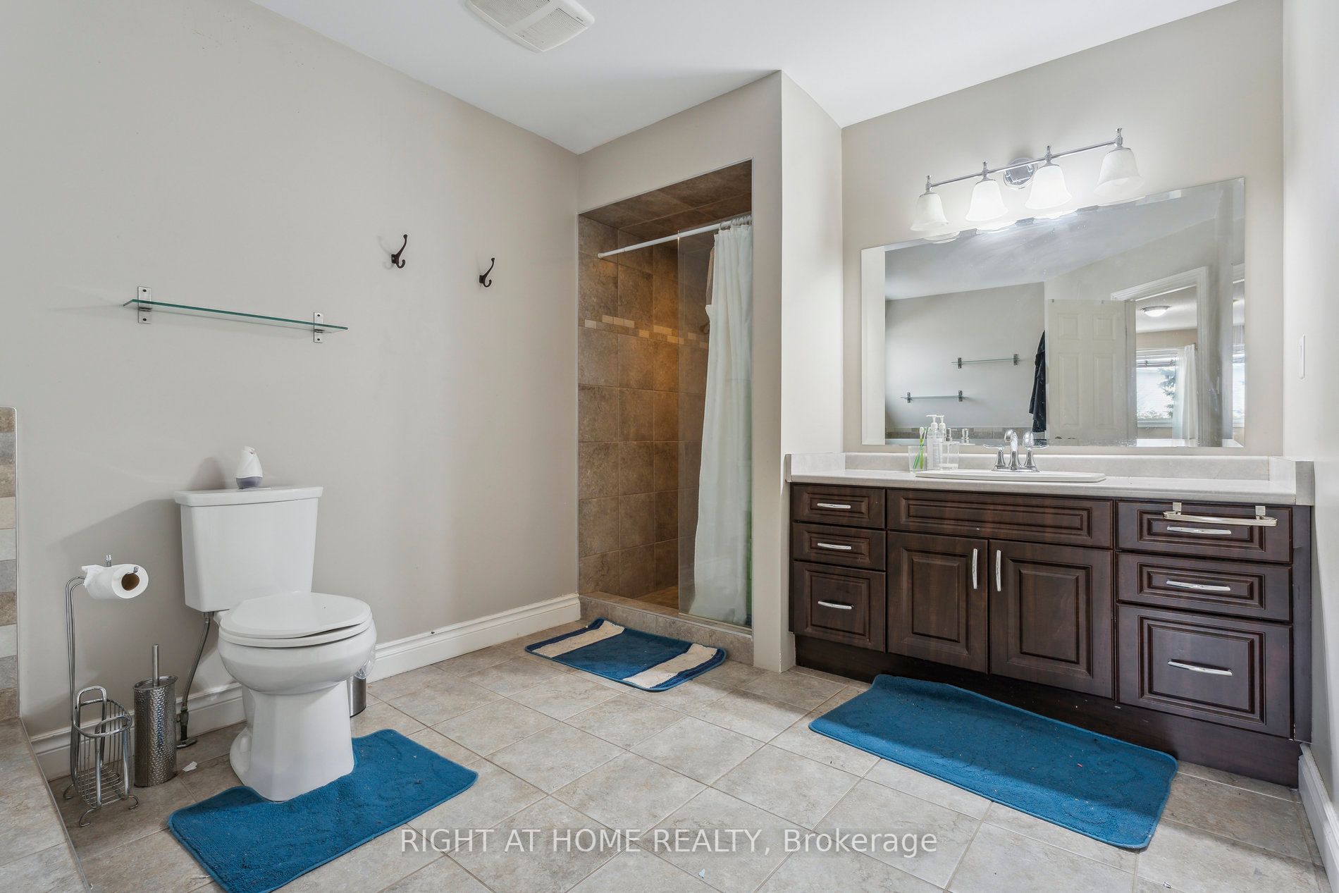 200 W Livingstone W St