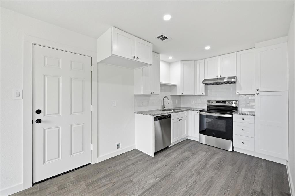 104 N Imperial Drive