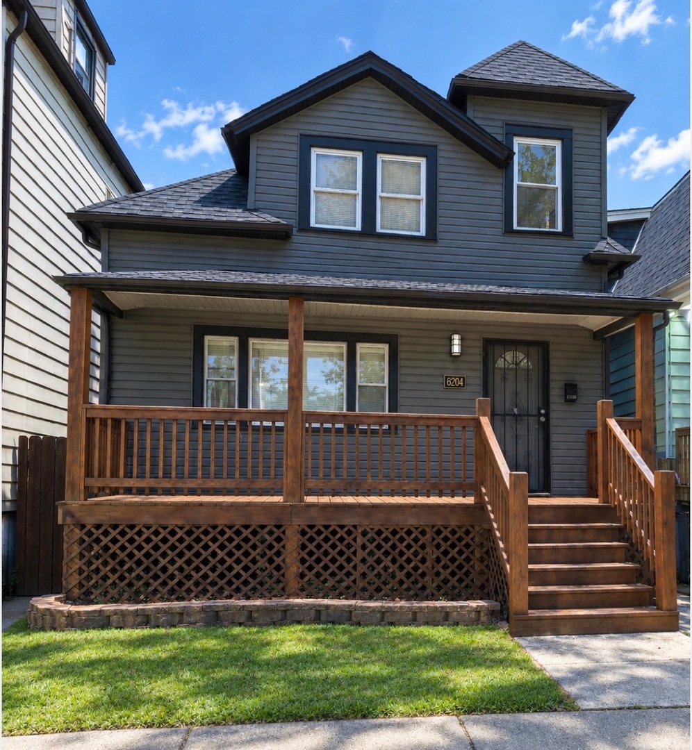 Welcome to 8204 S. Muskegon Ave! This inviting 3 bedroom,  2 bath home offers a wonderful opportunity for buyers looking for space and comfort. Conveniently Located in Chicago, this neighborhood offers local shopping, dining, parks and transportation options.