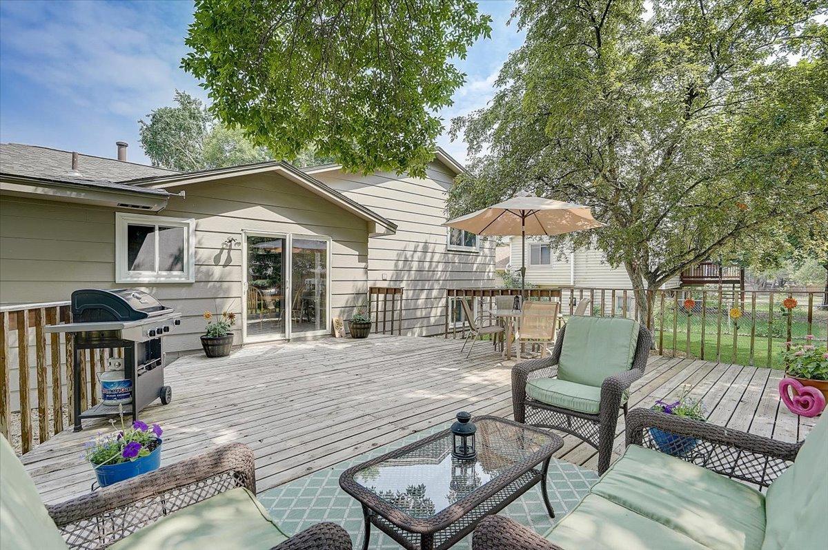 11211 Virginia Avenue N