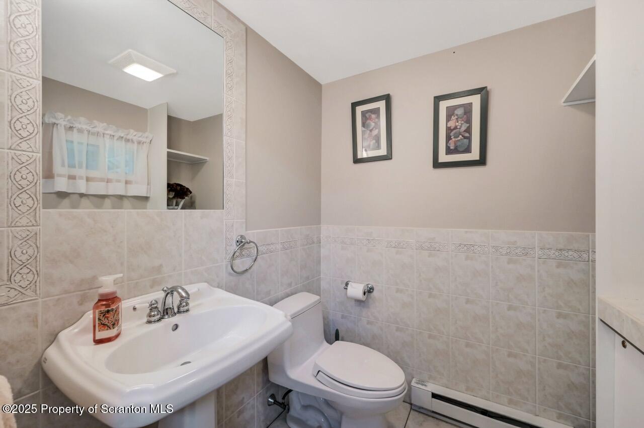 229 Laurel Street L 49