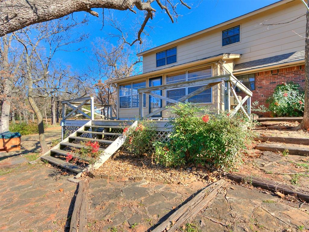 9901 Woodview Drive
