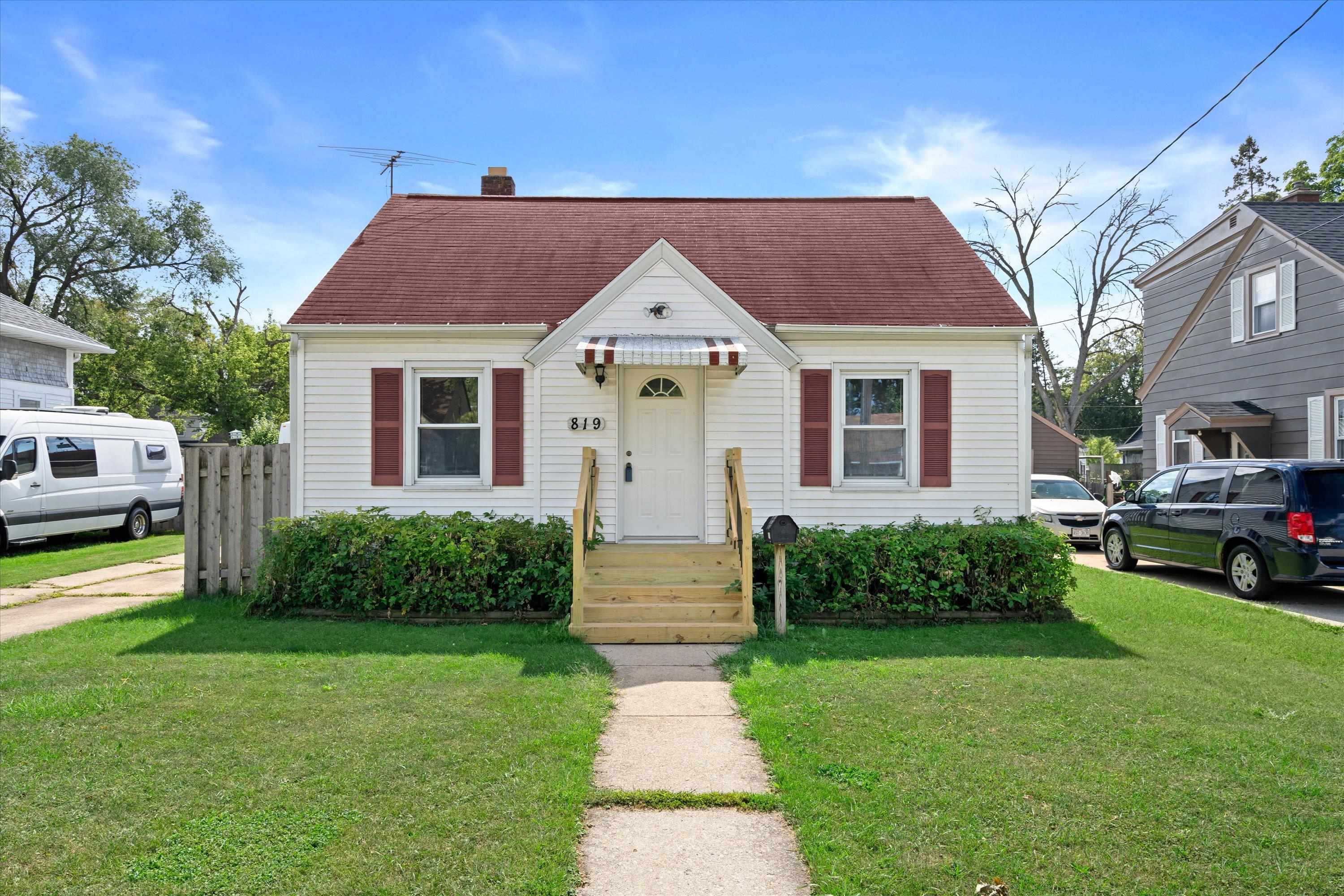 819 Mullet Place
