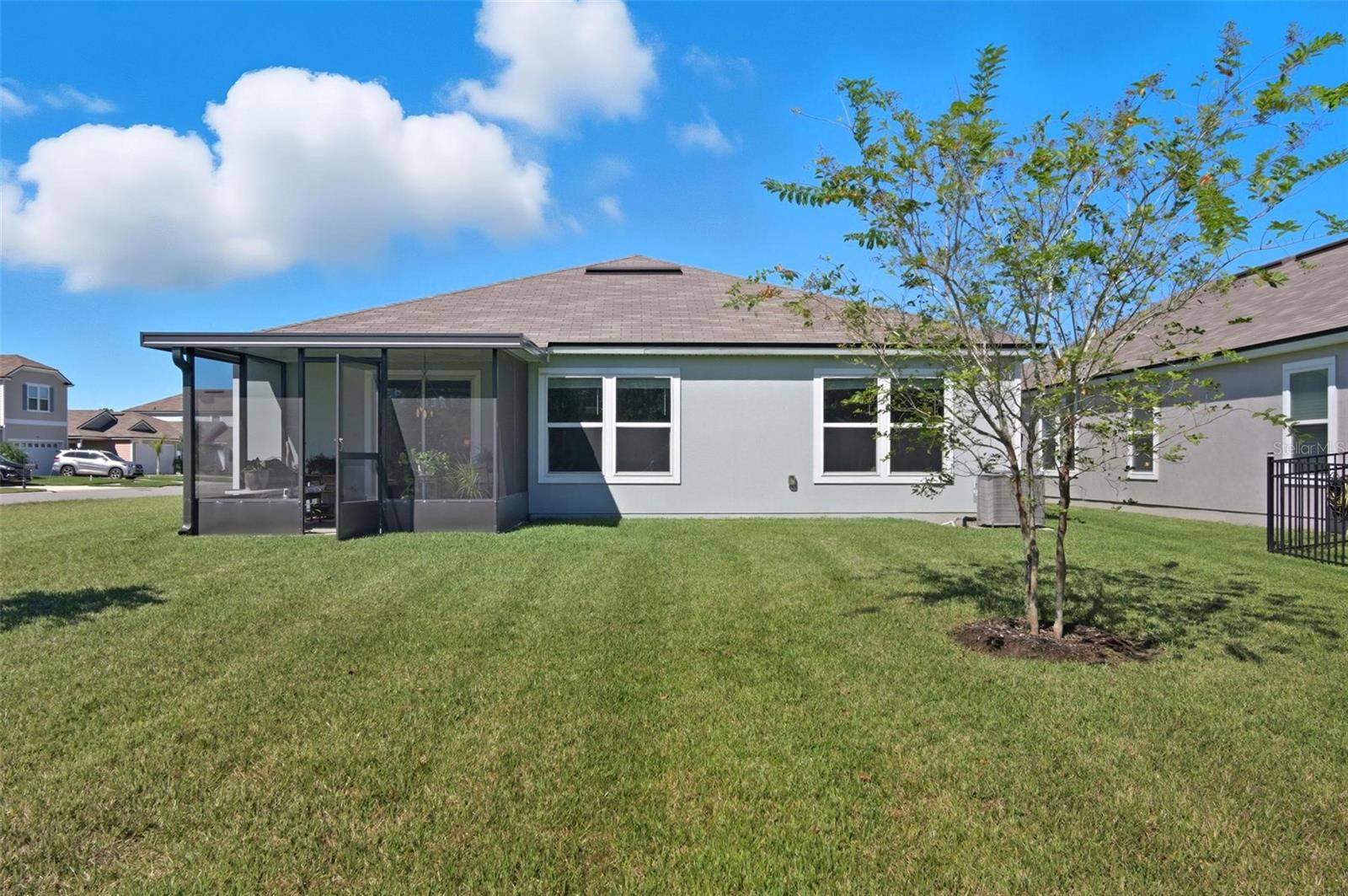 2 Pinnacle Place