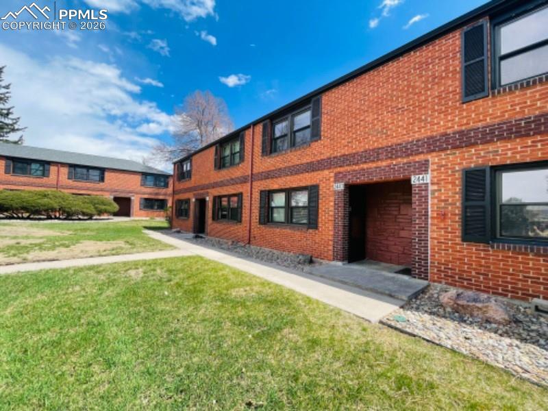 Beautiful Bellview townhome ideally located in a central area. This well-maintained two-story home features 2 bedrooms, 1.5 bathrooms, a detached one-car garage, and an additional storage unit. The main level offers a spacious living room, a functional kitchen, and a convenient half bathroom. Upstairs, you’ll find two generously sized bedrooms filled with natural light, along with ample closet space and a full bathroom. Situated in a quiet, established neighborhood, this home is just minutes from top-rated schools, shopping, dining, and recreational opportunities, including nearby parks and Patty Jewett Golf Course. Commuting is easy with quick access to Interstate 25 and Union Boulevard, as well as public transportation options. Recent updates include a newer roof (2024), windows (2023), electrical panel (2021), carpet (2024), and fresh interior paint (2024), making this home truly move-in ready. This property offers more than just a place to live—it provides a comfortable lifestyle with modern updates, a prime location, and peaceful surroundings. In addition to the detached garage, there is plenty of extra parking available. Don’t miss this opportunity—schedule your private showing today and experience everything this exceptional home has to offer.