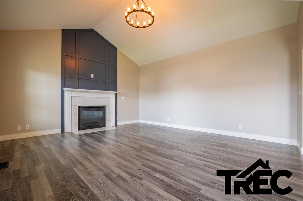 642 Cedarwood