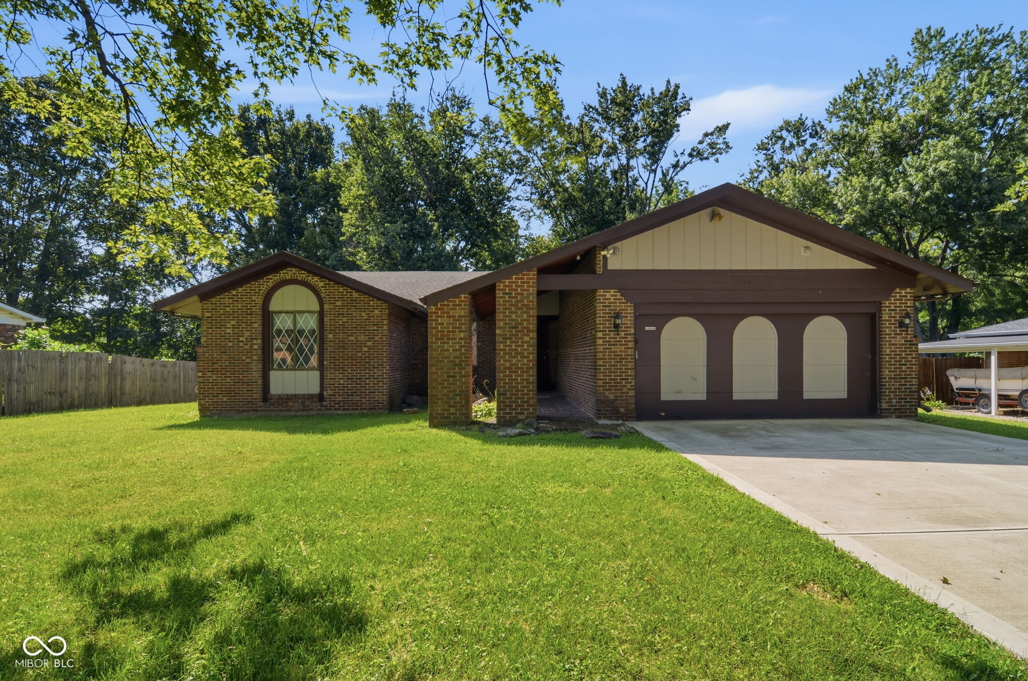 6130 Munsee Lane