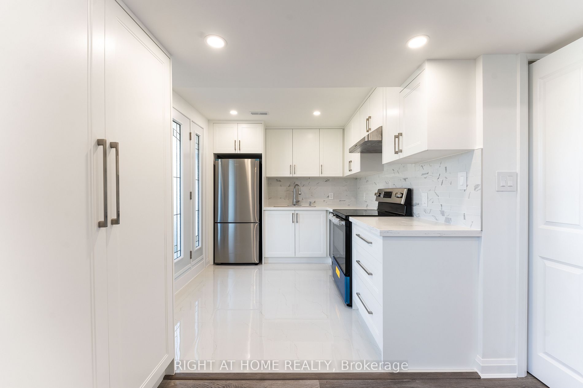 89 Alhart St Bsmt