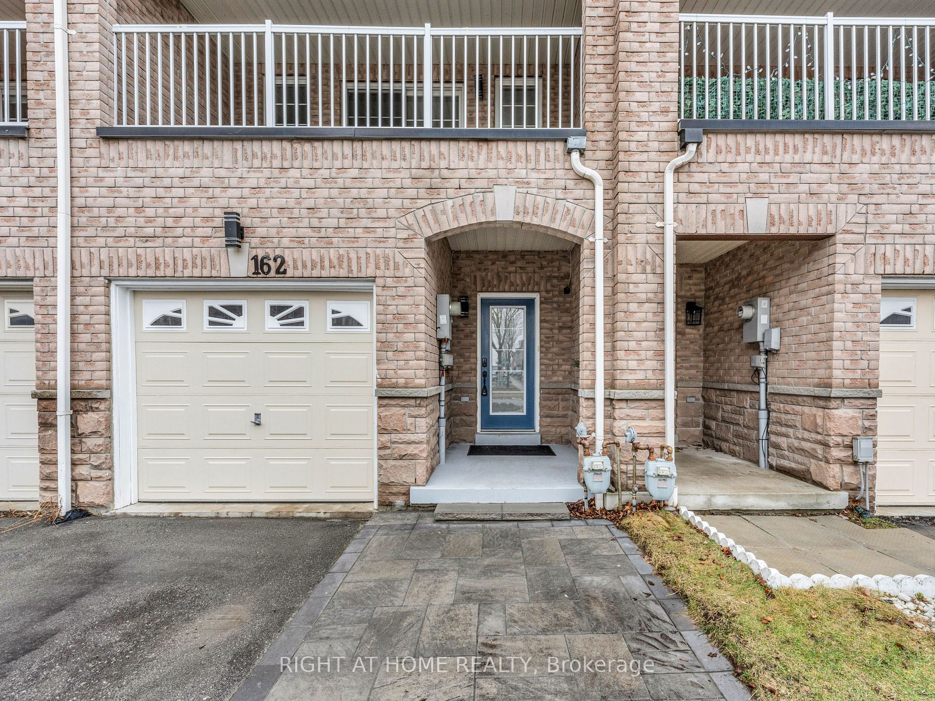 162 W Bayly St