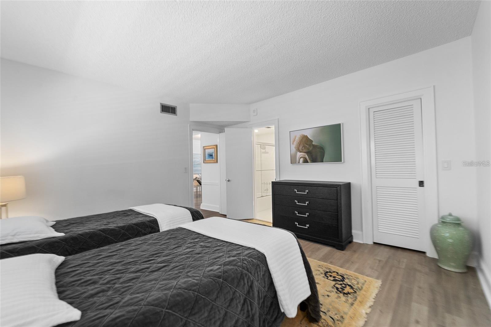 4950 Gulf Boulevard 807
