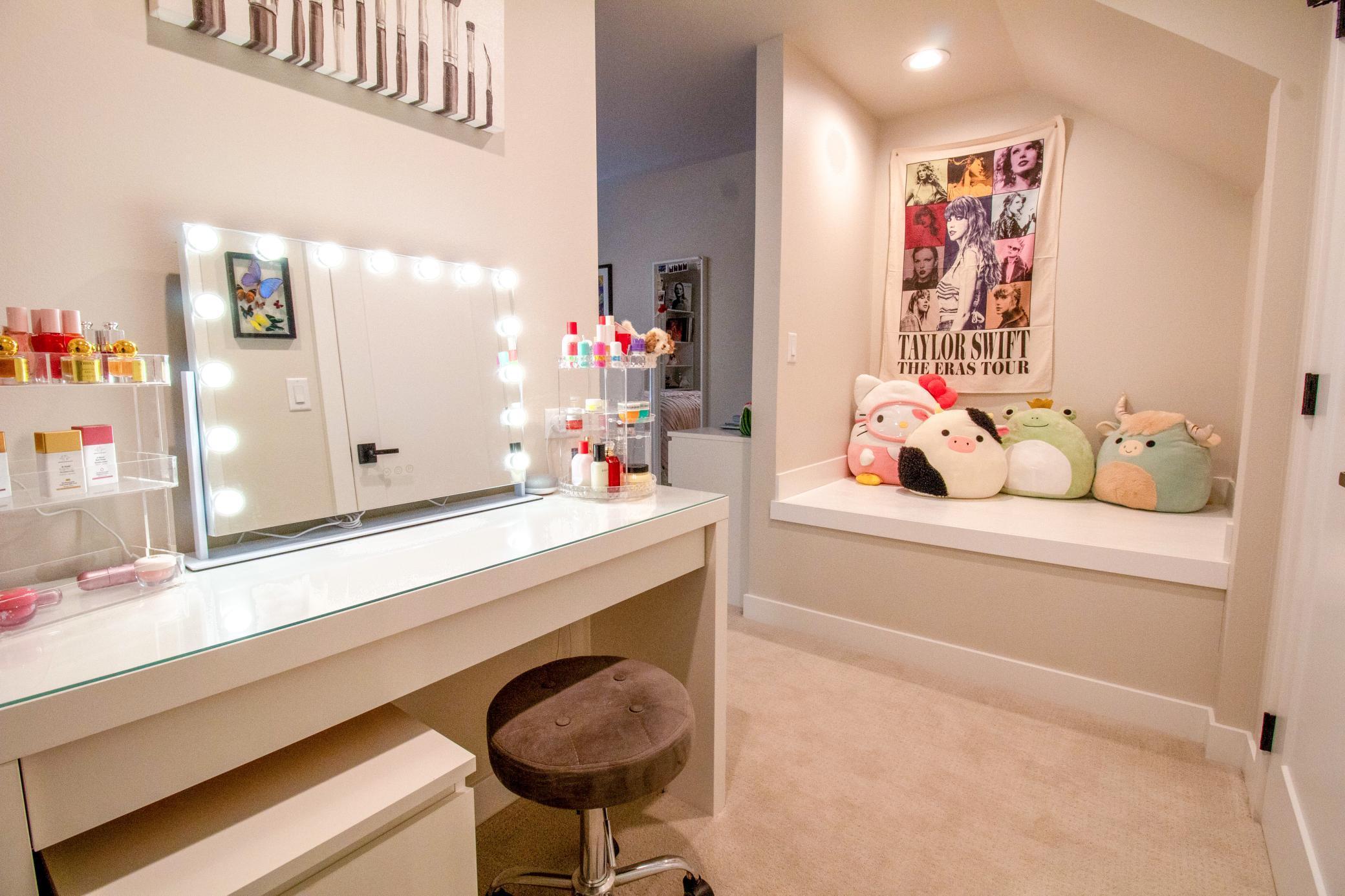 8825 Meadowlark Parkway