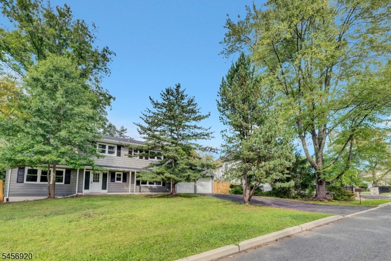 6 Mitchell Rd