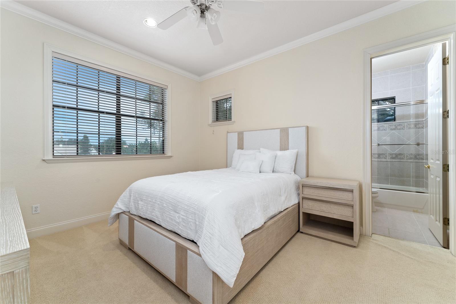 6221 Blakeford Drive