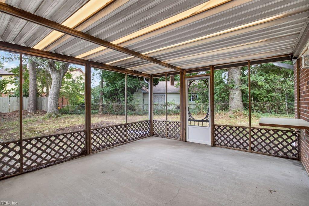 5309 Leesburg Drive