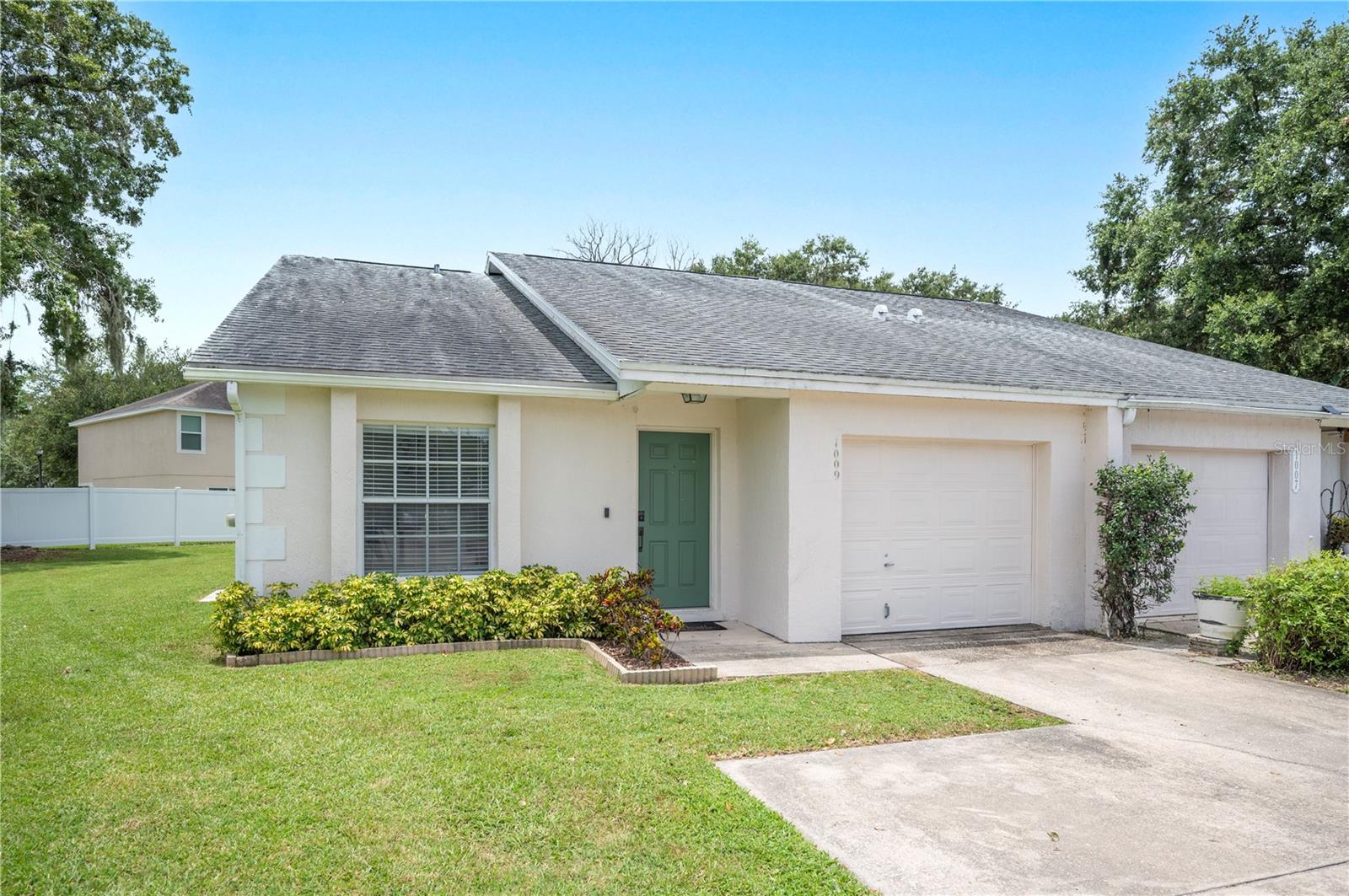 1009 Meadowood Pointe Road