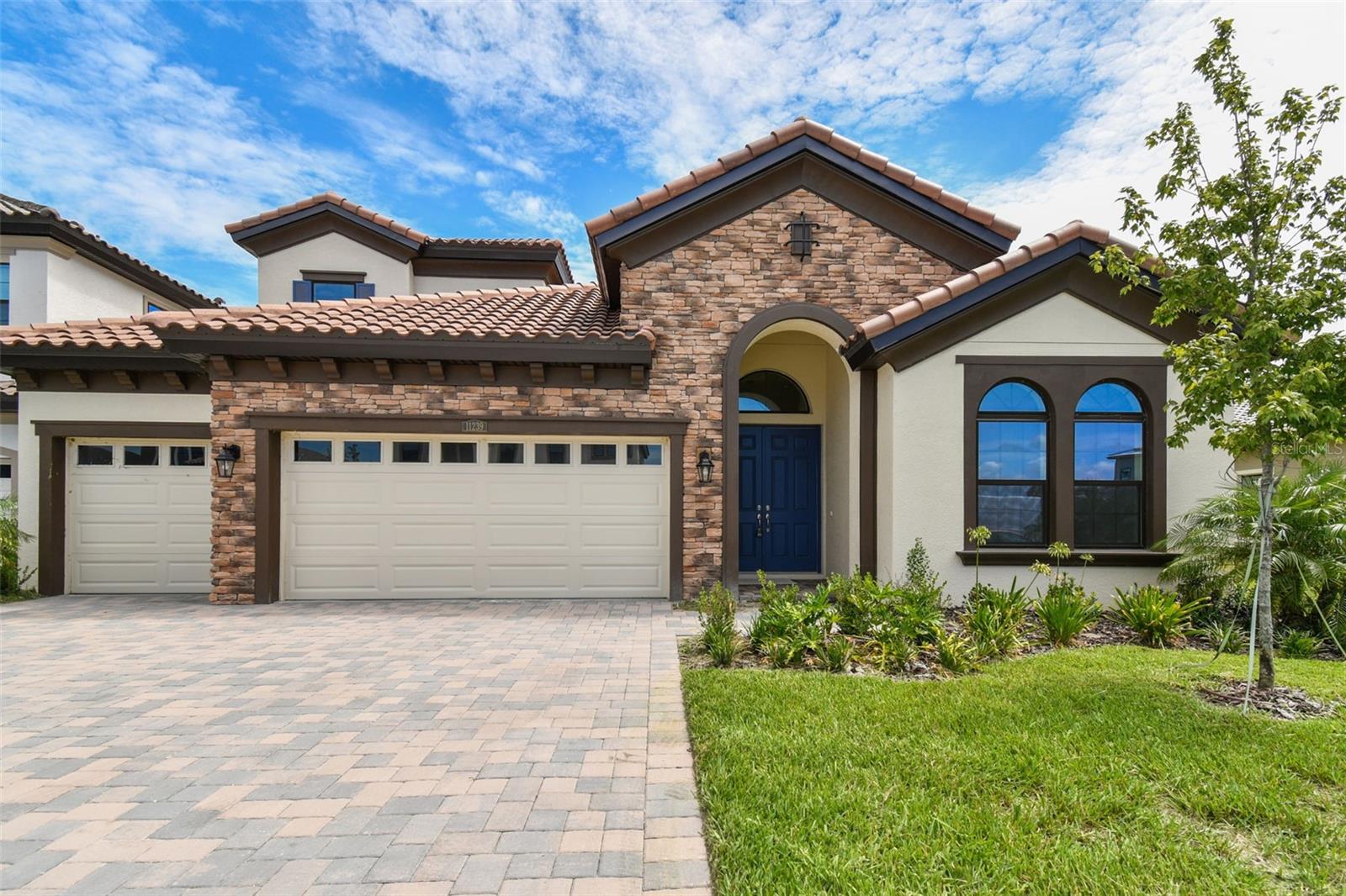 11239 Rustic Timber Loop