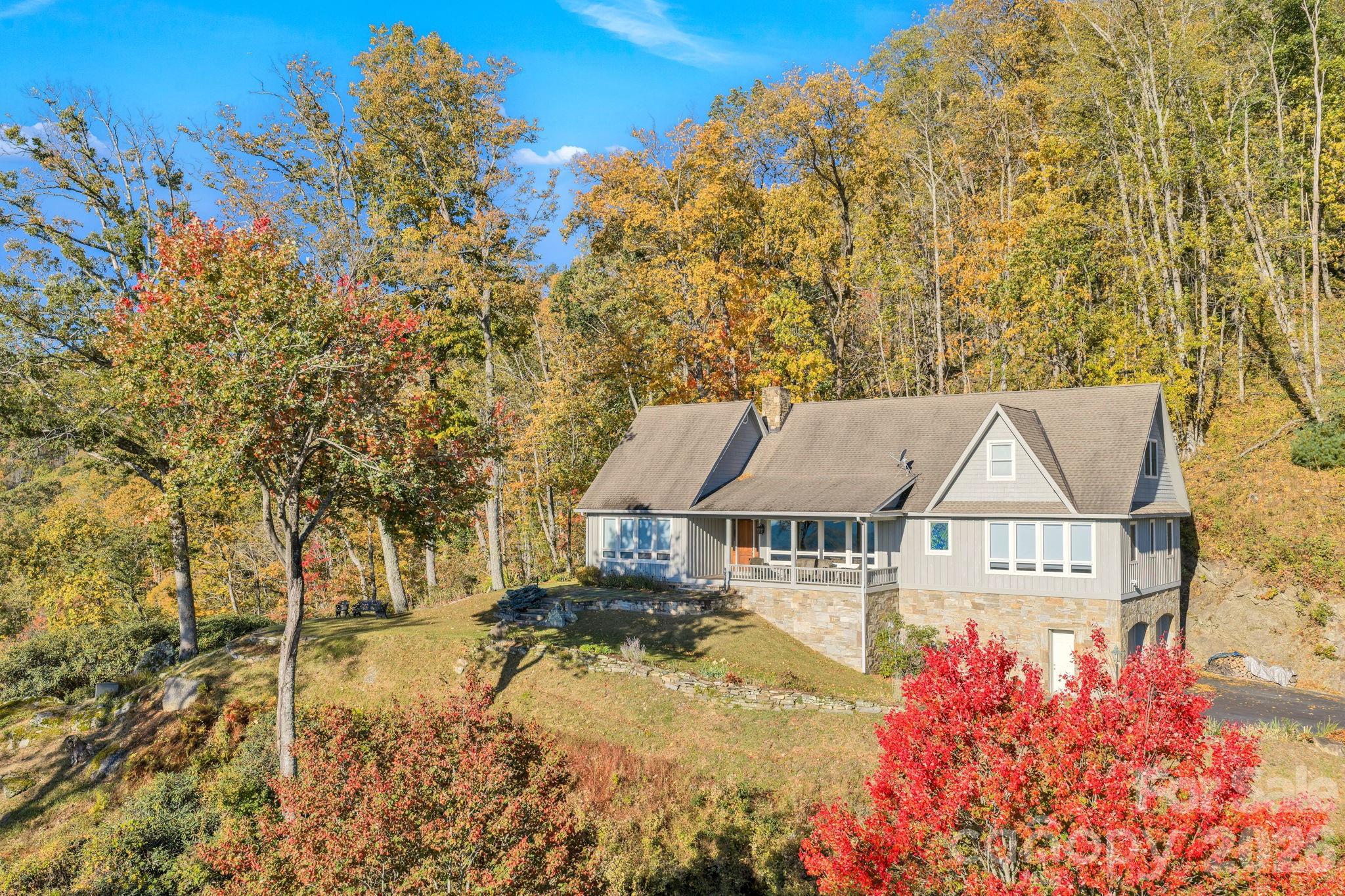 933 Thunder Ridge Lane 4 & 2