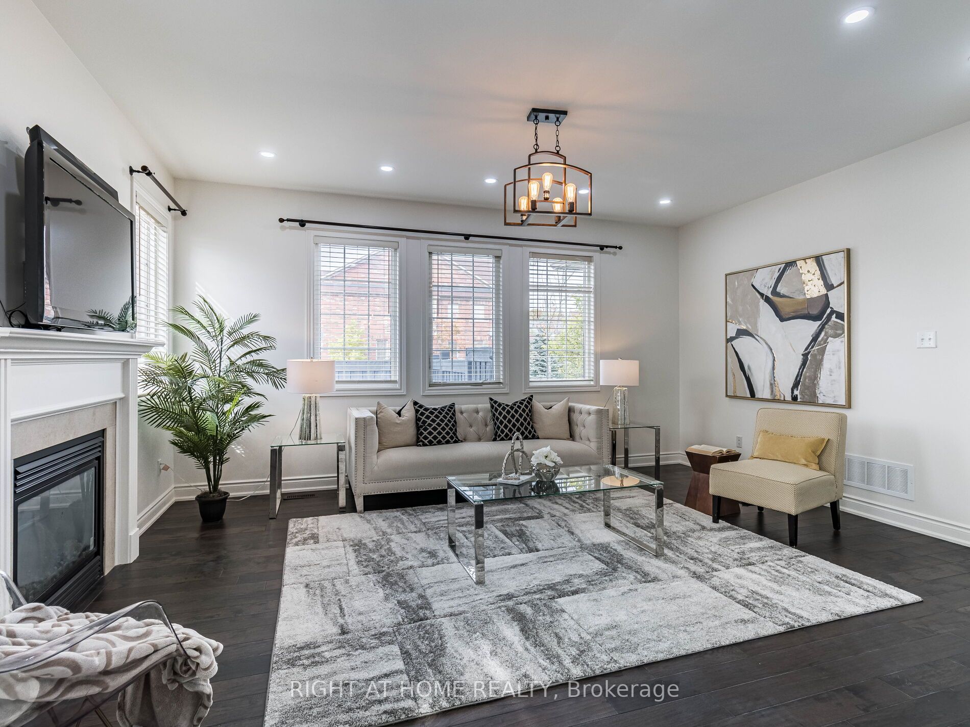 280 Wrigglesworth Cres