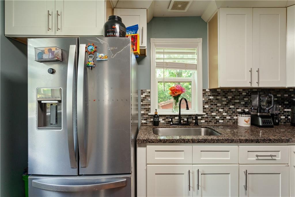 3225 Tauromee Avenue