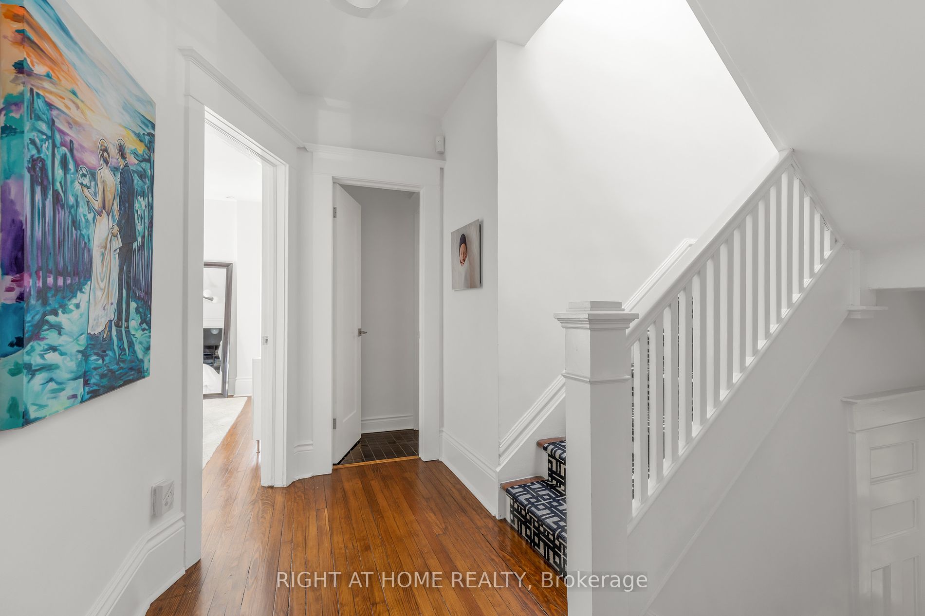 27 E Woodlawn Ave