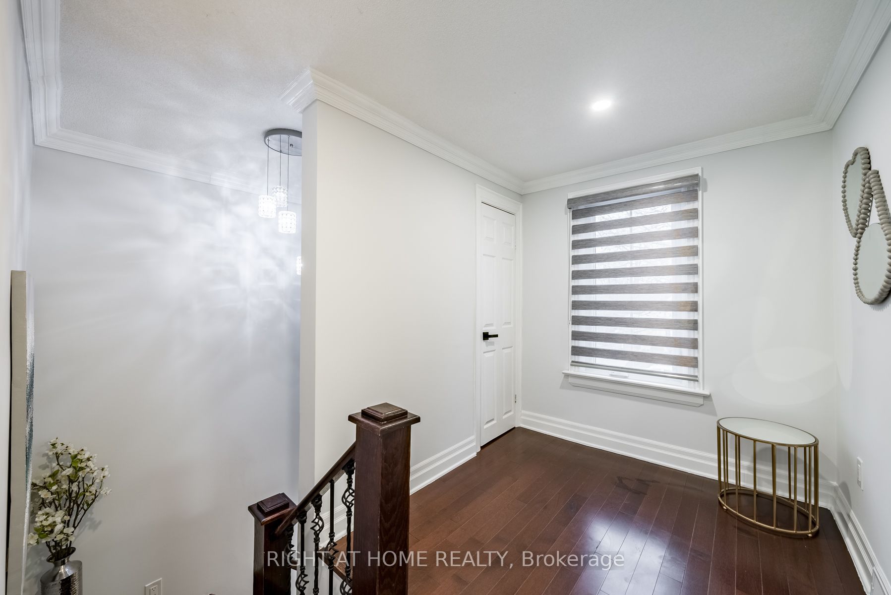 124 Guelph St