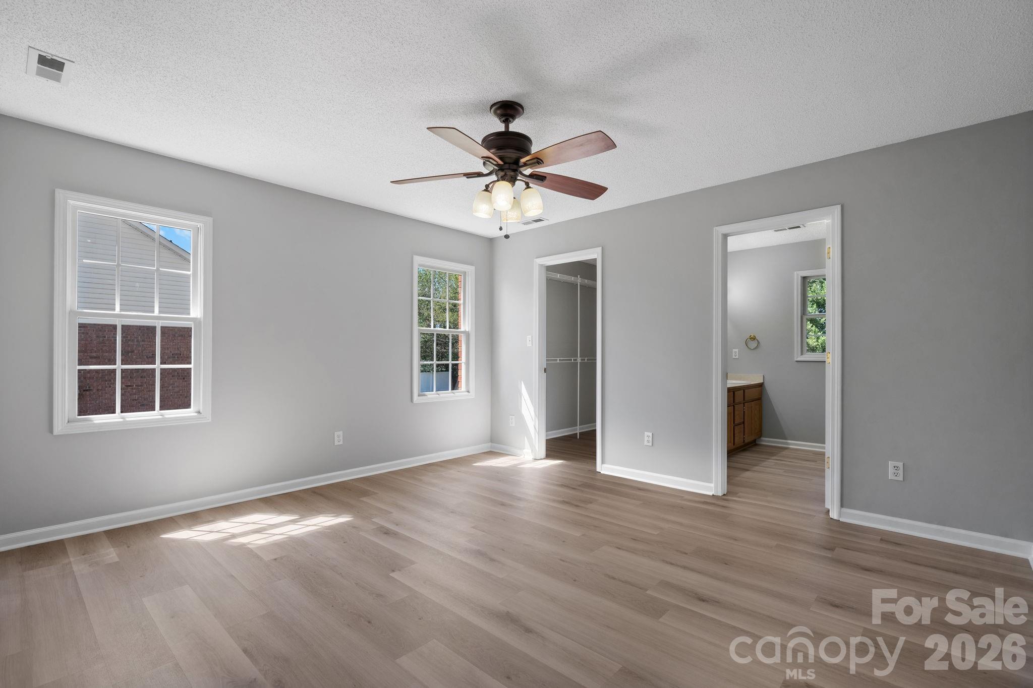 1420 Farmington Hills Drive
