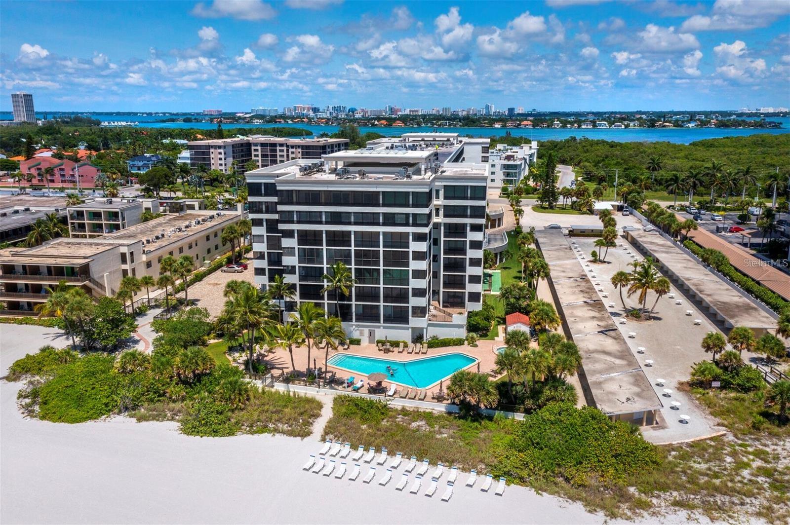1102 Benjamin Franklin Drive, Sarasota, FL