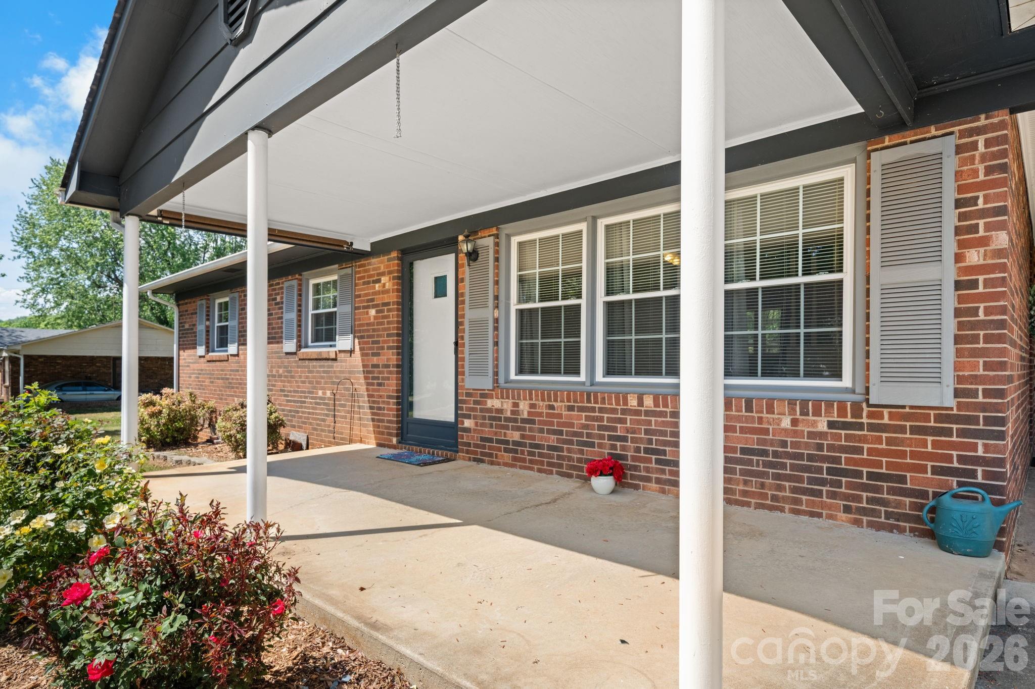 1109 Windsong Circle