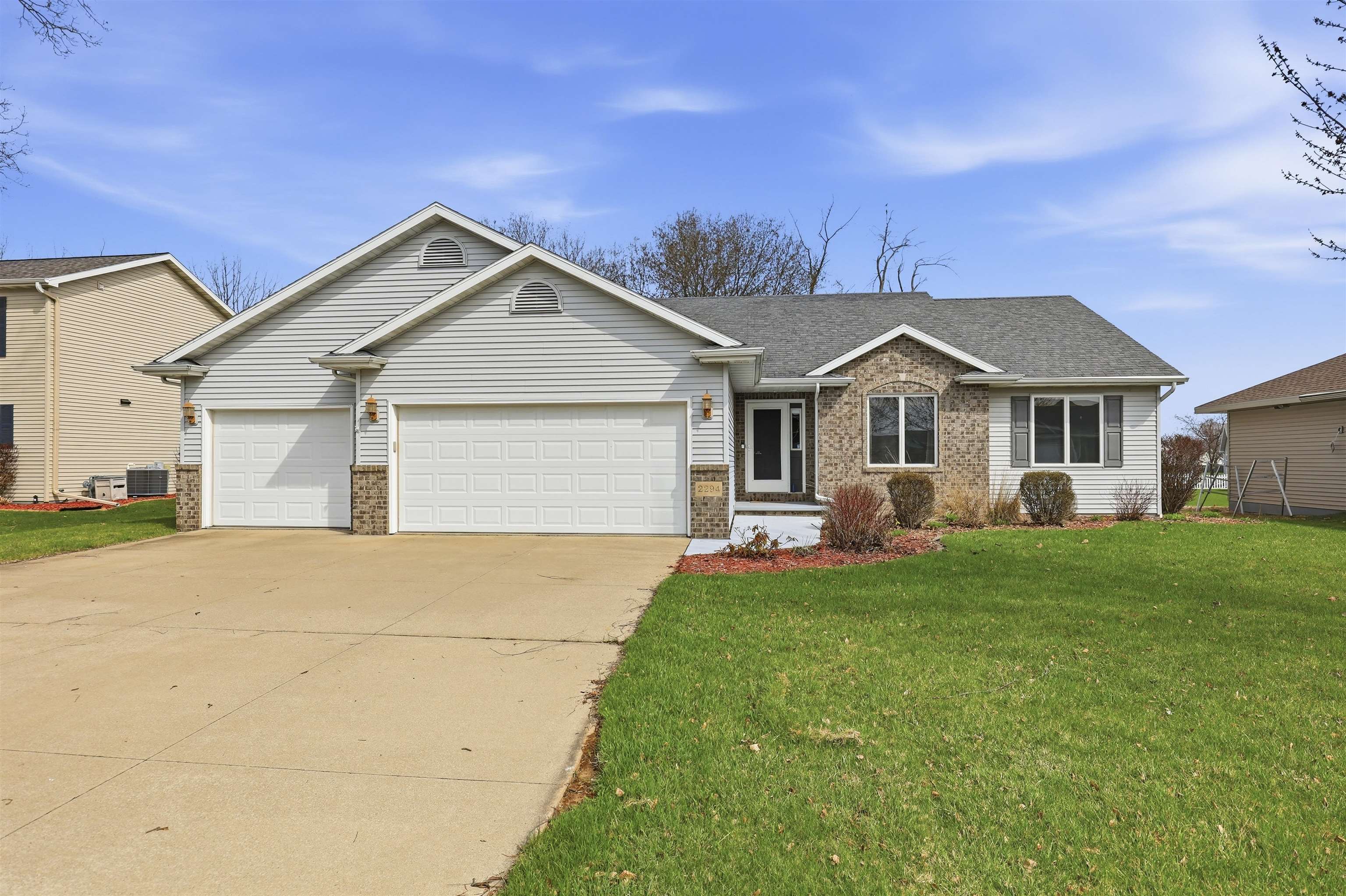 2294 Meadow Heights Circle